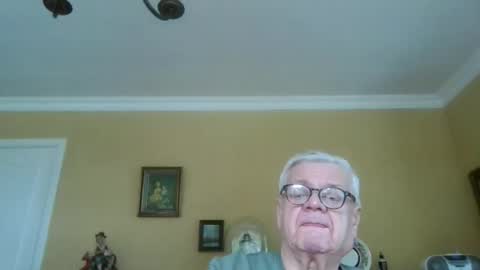 Snapshot of trekbeestje1 chatting on February 2026 09:39:02 AM trekbeestje online show from February 2026 09:39:02 AM