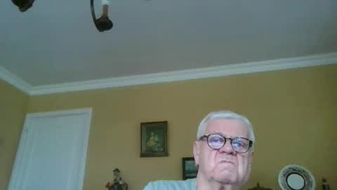 Snapshot of trekbeestje1 chatting on February 2026 09:52:01 AM trekbeestje online show from February 2026 09:52:01 AM