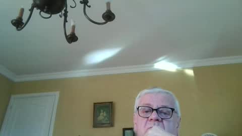 Snapshot of trekbeestje1 chatting on March 2026 08:20:02 AM trekbeestje online show from March 2026 08:20:02 AM