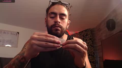 Snapshot of trevor_hilton_ chatting on February 2025 10:18:01 PM trevor online show from February 2025 10:18:01 PM
