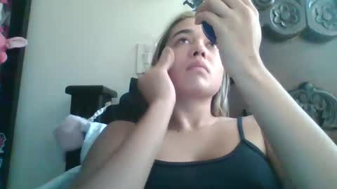 triana_bell online show from January 2025 05:02:01 PM