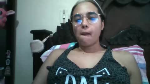 triana_bell online show from January 2025 10:22:01 PM