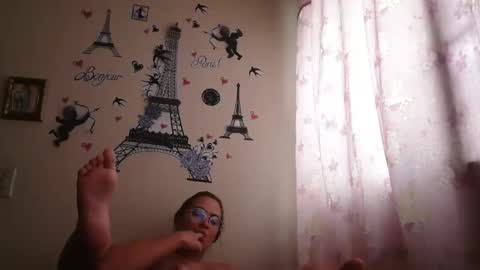 Snapshot of triana_bell chatting on May 2026 04:37:01 PM triana_bell online show from May 2026 04:37:01 PM