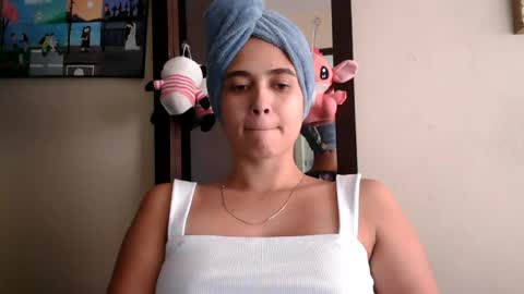 Snapshot of triana_bell chatting on June 2026 06:29:02 PM triana_bell online show from June 2026 06:29:02 PM
