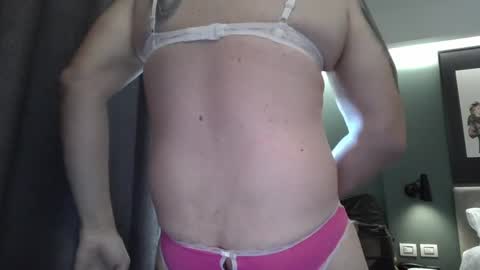 triciawu22 online show from April 2026 09:53:01 AM