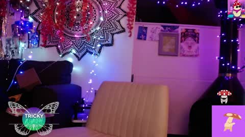 Cassie online show from October 2025 07:27:01 AM