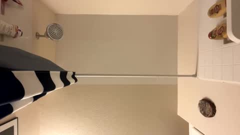 Snapshot of trickydick6 chatting on November 2025 04:17:01 PM trickydick6 online show from November 2025 04:17:01 PM