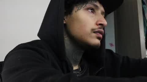 - trieone online show from October 2025 09:47:01 PM