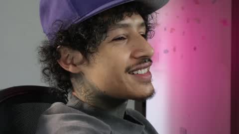 - trieone online show from April 2026 03:18:02 PM