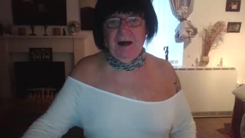 Snapshot of trinity1011 chatting on December 2024 08:25:02 AM trinity1011 online show from December 2024 08:25:02 AM