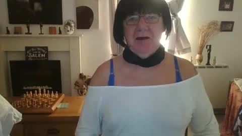 Snapshot of trinity1011 chatting on January 2025 08:43:01 AM trinity1011 online show from January 2025 08:43:01 AM