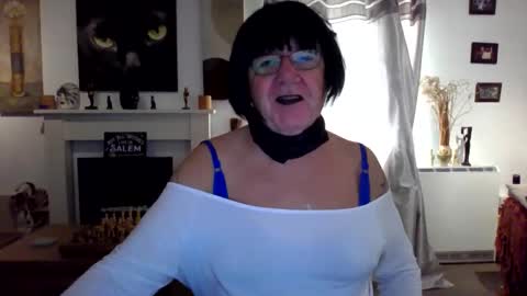 Snapshot of trinity1011 chatting on October 2025 07:25:01 AM trinity1011 online show from October 2025 07:25:01 AM