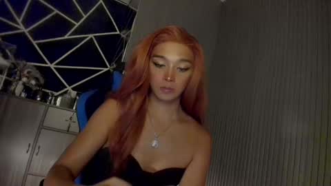 Ms Ella online show from December 2024 06:22:01 PM