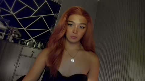 Ms Ella online show from December 2024 05:43:01 PM