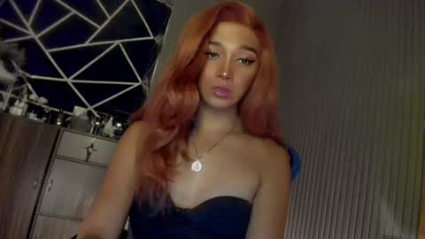 Ms Ella online show from December 2024 07:00:02 PM