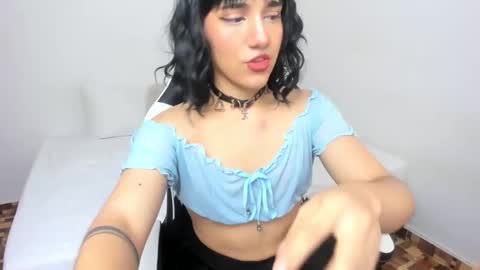 Triny online show from December 2024 10:28:02 AM