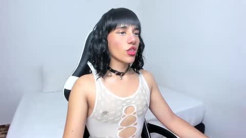 Triny online show from January 2025 11:21:02 AM