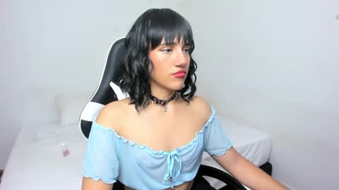 Triny online show from February 2025 12:17:01 PM