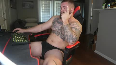 Snapshot of tristanhardwood chatting on March 2025 09:45:02 PM tristanhardwood online show from March 2025 09:45:02 PM