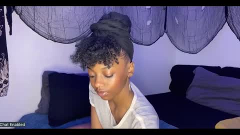 trixie_luv online show from September 2025 12:40:02 PM