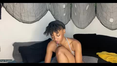trixie_luv online show from September 2025 03:04:01 PM
