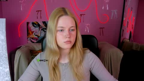 Trixy online show from April 2026 12:36:01 PM