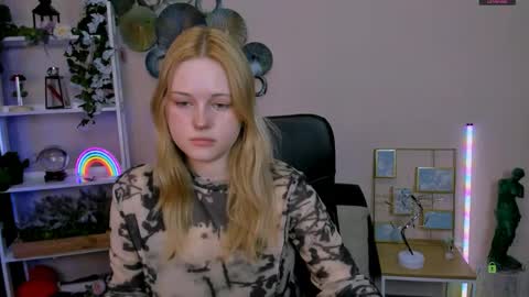 Trixy online show from May 2026 12:34:02 PM