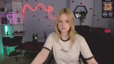 Trixy online show from May 2026 12:23:02 PM