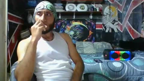 Snapshot of trizquelmen chatting on July 2026 11:20:01 PM Andrew online show from July 2026 11:20:01 PM