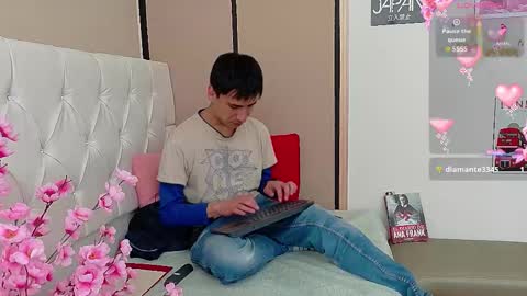 Troy online show from October 2025 07:45:02 PM