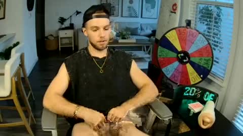 Snapshot of troy_greenxo chatting on June 2026 11:33:02 PM Troy Green online show from June 2026 11:33:02 PM