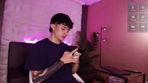 Troy online show from December 2025 07:31:01 PM