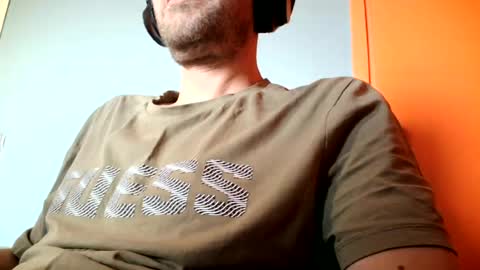 Snapshot of truble_again chatting on June 2026 08:35:01 AM truble_again online show from June 2026 08:35:01 AM