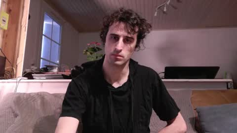 trucdeoufouf online show from February 2025 07:40:02 AM