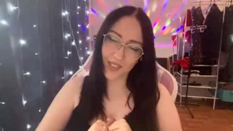 Amelia online show from October 2025 05:08:02 AM