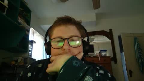 Snapshot of true_manofworth chatting on December 2024 07:01:02 PM HandicappedLaugher online show from December 2024 07:01:02 PM