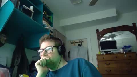 Snapshot of true_manofworth chatting on December 2024 04:33:01 AM HandicappedLaugher online show from December 2024 04:33:01 AM