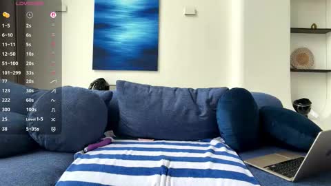 Mia online show from March 2026 07:15:01 AM