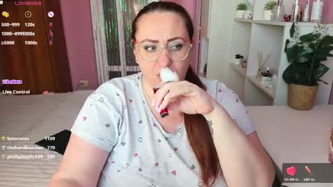 Adelle online show from March 2025 12:23:02 PM