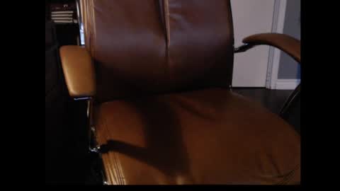 trvler72 online show from May 2026 01:12:01 AM