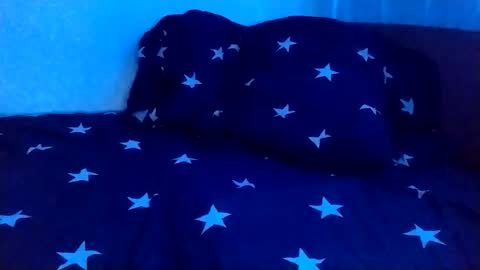 Snapshot of trypophob1a chatting on December 2024 12:32:02 AM Emilum online show from December 2024 12:32:02 AM