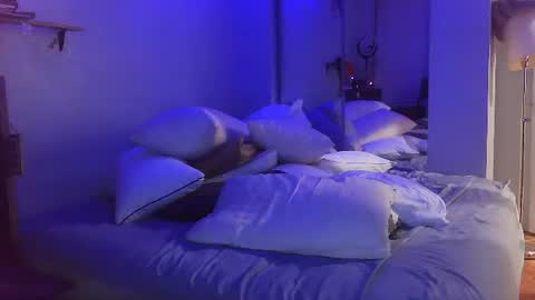 Amber White online show from September 2025 11:03:01 AM