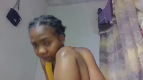 Snapshot of tsaraflorida chatting on November 2025 09:42:02 AM tsaraflorida online show from November 2025 09:42:02 AM