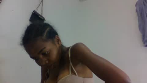 Snapshot of tsaraflorida chatting on November 2025 08:09:01 PM tsaraflorida online show from November 2025 08:09:01 PM