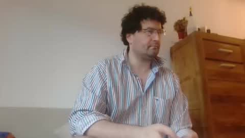 Snapshot of tsartan111 chatting on June 2026 05:33:02 PM tsartan111 online show from June 2026 05:33:02 PM