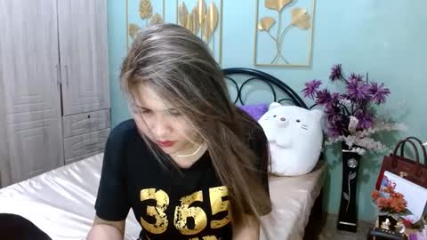 SHENA  online show from March 2025 07:04:02 PM