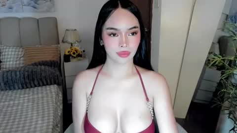 Snapshot of tspearlofasia chatting on April 2026 07:44:01 AM Graciella online show from April 2026 07:44:01 AM