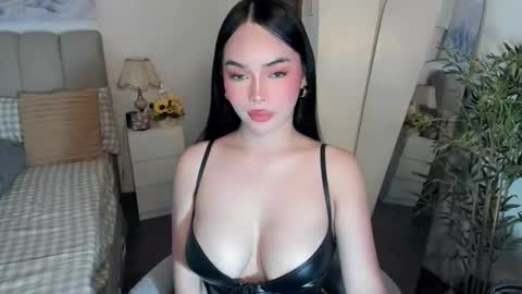 Snapshot of tspearlofasia chatting on May 2026 11:06:01 AM Graciella online show from May 2026 11:06:01 AM