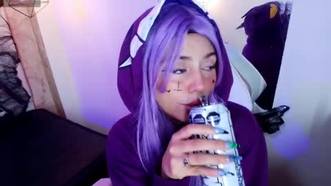 Tsukineko online show from November 2025 03:05:01 AM