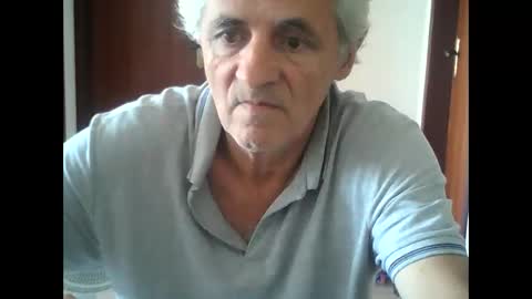 Snapshot of tuamigo8a chatting on February 2025 04:10:02 PM Siveomeves online show from February 2025 04:10:02 PM